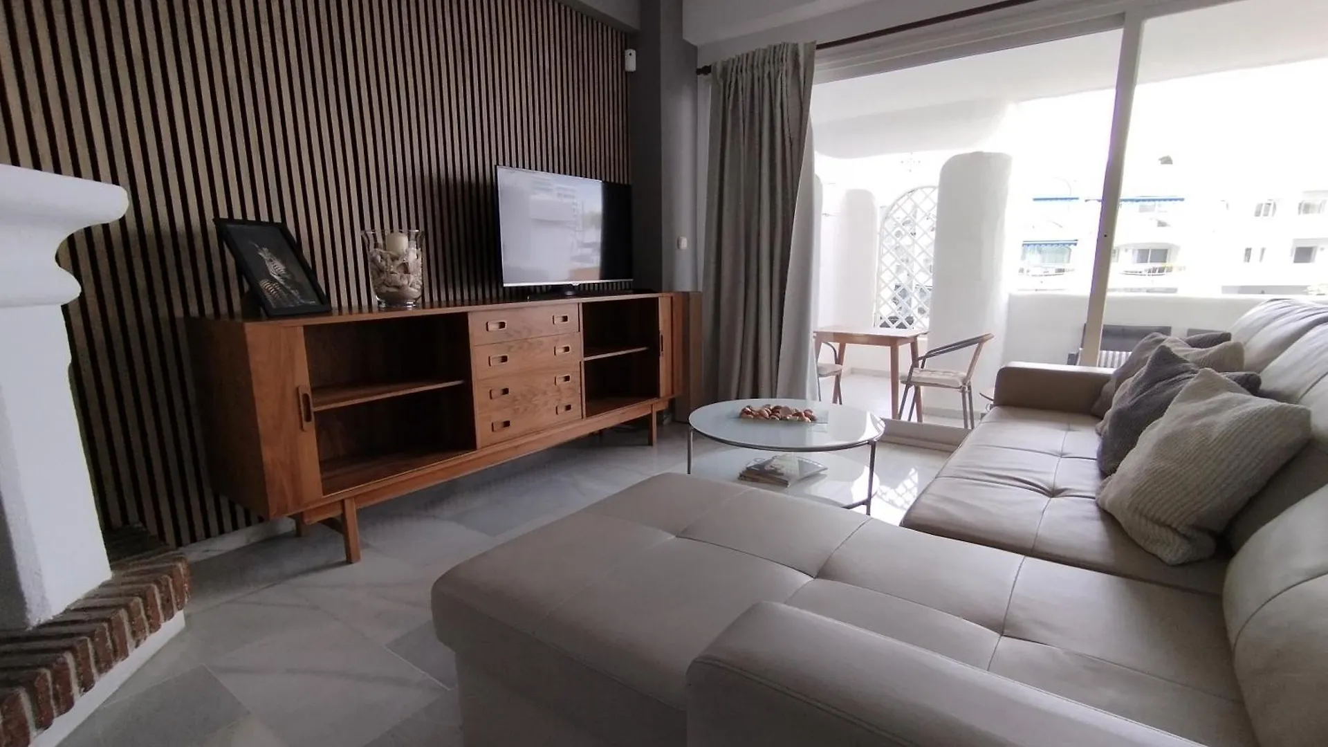 Puerto Marina Palace ベナルマデナ 0*,  スペイン